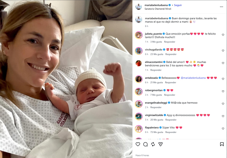 La abogada junto a su primer hijo.