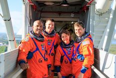 Los astronautas deberán cumplir con estudios.