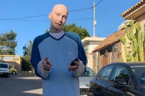 Carlos Sarriá el tikoker que tuvo su vida desde el humor