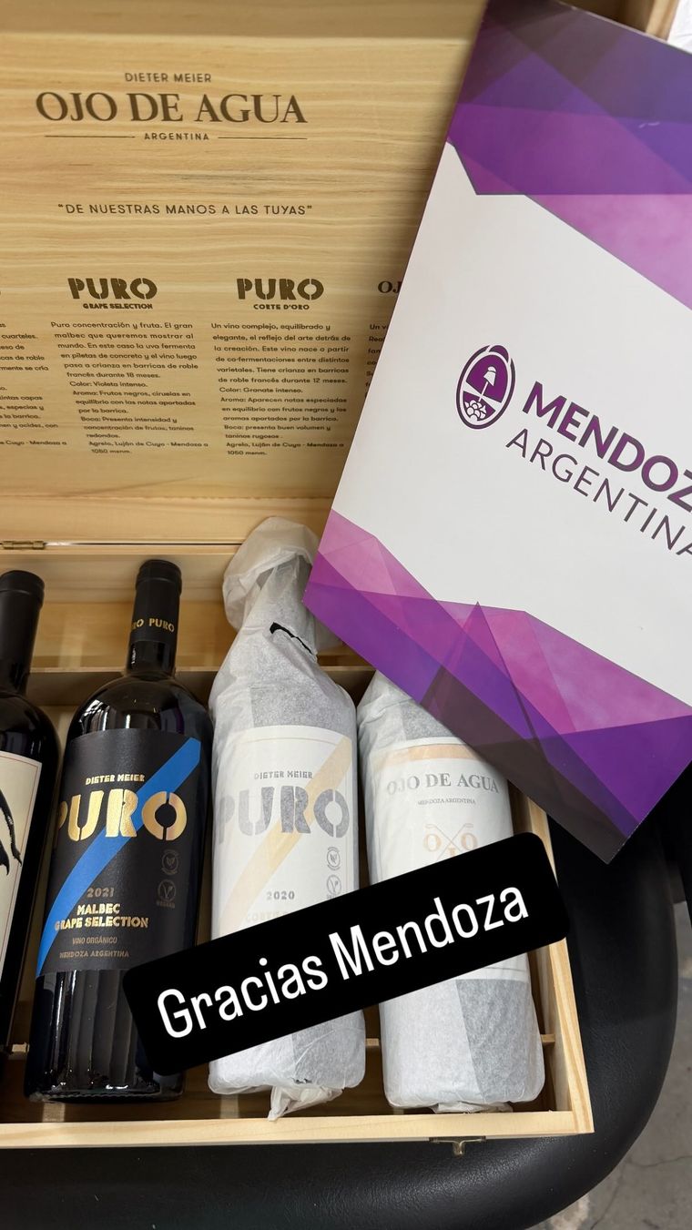 El regalo que recibió Franco Colapinto de parte del Gobierno de Mendoza. El regalo que recibió Franco Colapinto de parte del Gobierno de Mendoza.