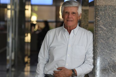 Claudio Burgos, referente en cirugía cardiovascular.