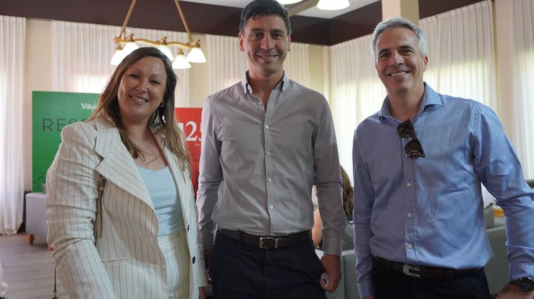 Daina, Andrés y Esteban. Daina, Andrés y Esteban.