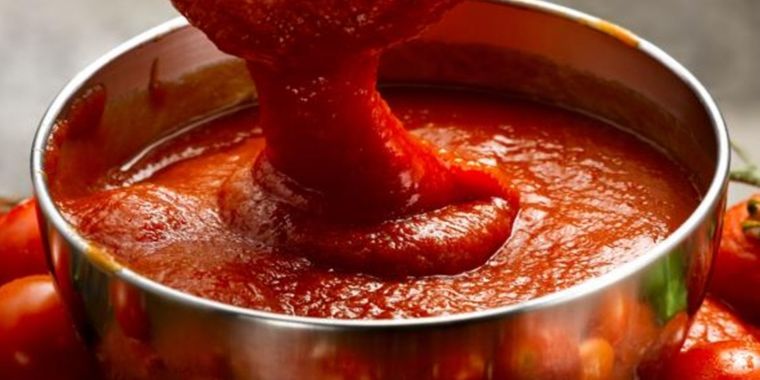 Botulismo por salsa de tomate: alerta por conservas caseras que parecen inofensivas.