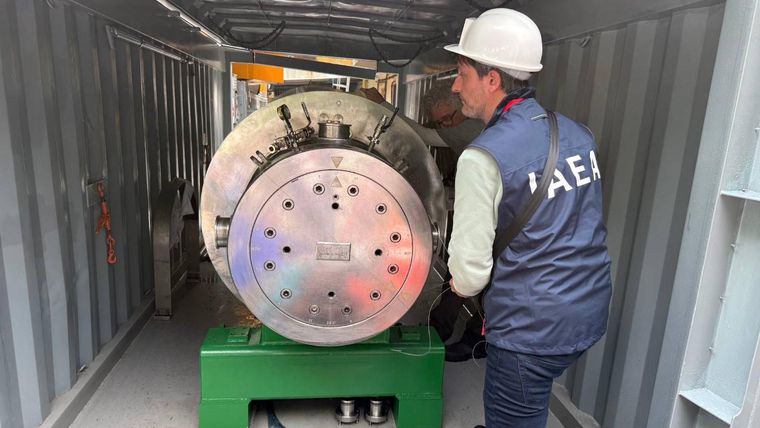 El Organismo Internacional de Energía Atómica ofreció entrenamiento y supervisó las medidas de seguridad para el traslado del uranio.