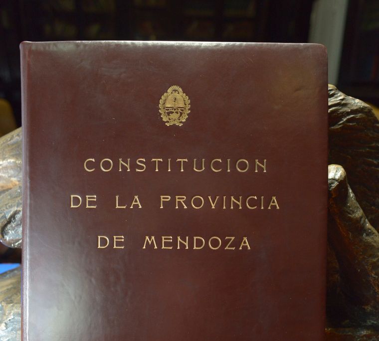 Constitución de Mendoza.