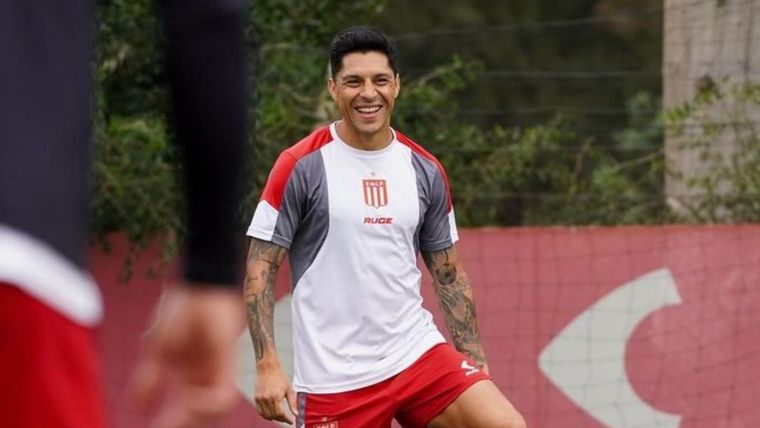 Enzo Pérez gastó a Marcos Rojo luego de la victoria del Pincha. Foto: Instagram @enzonicolasperez35