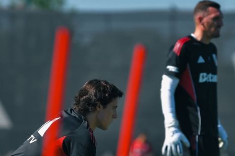 Sin Armani al 100 por ciento, Gallardo define el arquero de River para jugar ante Argentinos Juniors. Sin Armani al 100 por ciento, Gallardo define el arquero de River para jugar ante Argentinos Juniors.