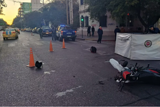 El accidente entre la moto y un auto ocurrió en la intersección de la avenida 24 de septiembre y Viamonte.