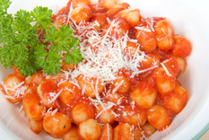 Receta clásica: gnocchi de patata con salsa de tomate casera Foto: Shutterstock