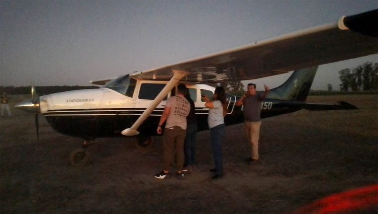 La avioneta interceptada por las fuerzas armadas cerca de Rosario que llevaba un cargamento de Cocaína. Foto: Ministerio de Seguridad