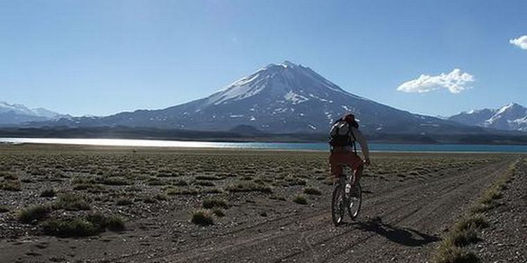 Laguna del Diamante: un símbolo paisajístico del Valle.