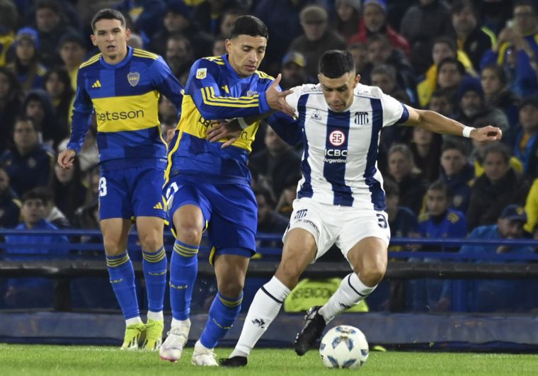 Boca recibe a Talleres en la Bombonera en busca del pase a los cuartos de final: hora, TV y formaciones.