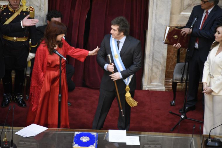 Javier Milei y Cristina Fernández de Kirchner el día de la asunción del libertario Foto: Juan Mateo Aberastain/MDZ