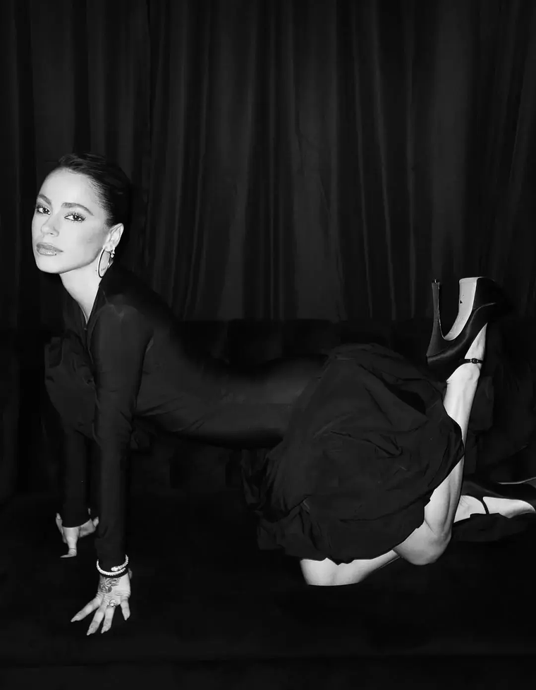 Un look perfecto para celebrar su regreso a la actuación. Un look perfecto para celebrar su regreso a la actuación.