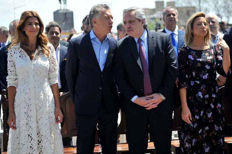 Alberto vivió un incómodo momento con su pareja.