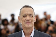 Foto: https://it.notizie.yahoo.com/tom-hanks-un-tremore-anomalo-allarma-i-fan-080735707.html