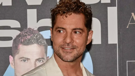 El gran apoyo del artista es su familia. Su esposa Rosanna Zanetti y sus tres hijos Foto: Gtress