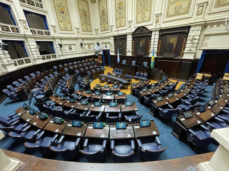 Diputados bonaerenses se preparan para suspender este lunes las PASO y presenciar un nuevo round de la interna peronista Foto: José Luis Carut MDZ