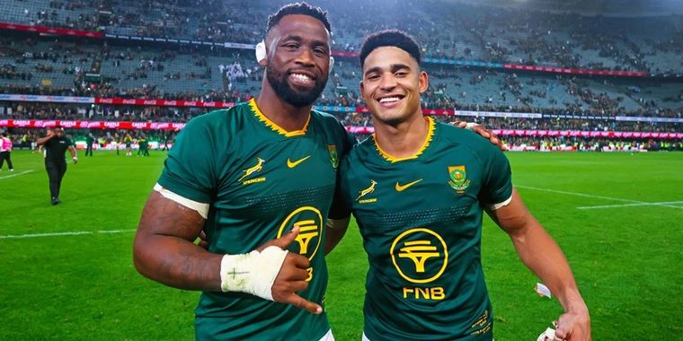 Sacha Feinberg-Mngomezulu (derecha) fue la gran figura del match entre Sudáfrica y Argentina con tres tries. Sacha Feinberg-Mngomezulu (derecha) fue la gran figura del match entre Sudáfrica y Argentina con tres tries.