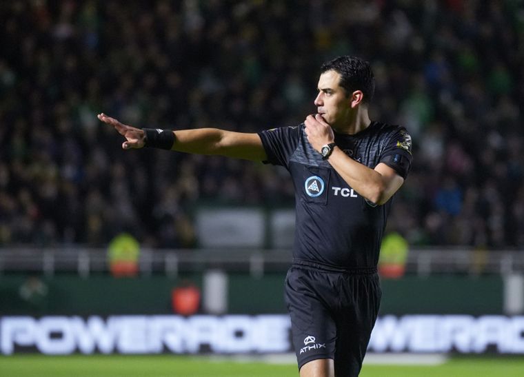 Rey Hilfer dirigirá el clásico de Avellaneda. Rey Hilfer dirigirá el clásico de Avellaneda.