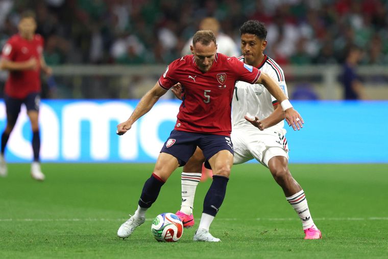 México y República Checa se miden en el mítico Estadio Azteca.