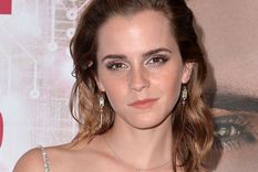 Emma Watson aplica las leyes del clasicismo en sus abrigos, y gana Foto: Pinterest