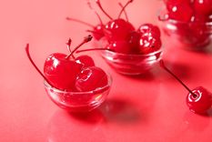 Aprende la receta de cerezas al marrasquino en casa.