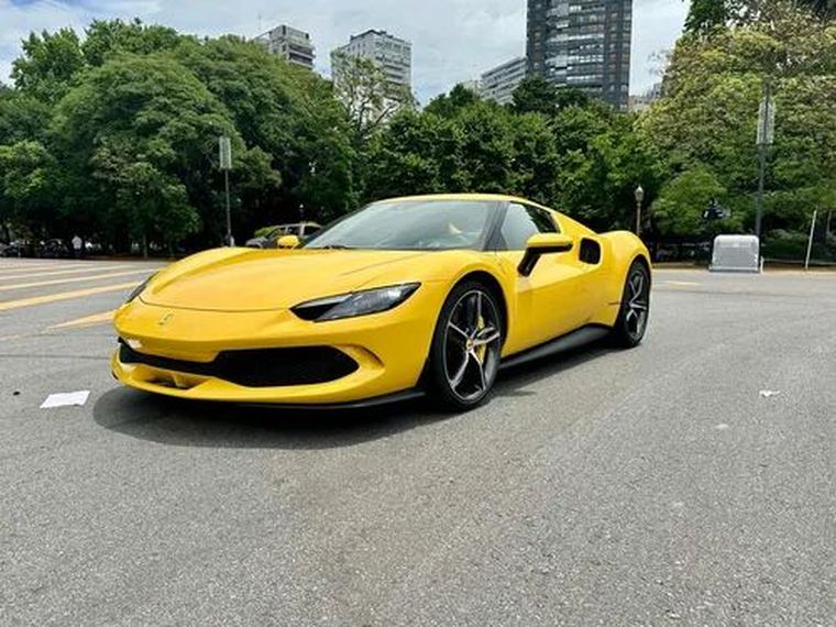 Así es la Ferrari 296 GTB amarilla.&nbsp;