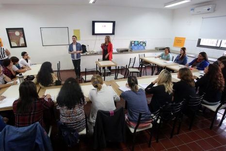 La DGE aprobó el plan de estudio de la Tecnicatura Superior en Diseño de Indumentaria, Textil y Accesorios. La DGE aprobó el plan de estudio de la Tecnicatura Superior en Diseño de Indumentaria, Textil y Accesorios.