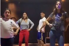 el desopilante baile de carlos tevez que elogiaron hasta los hinchas de river el desopilante baile de carlos tevez que elogiaron hasta los hinchas de river