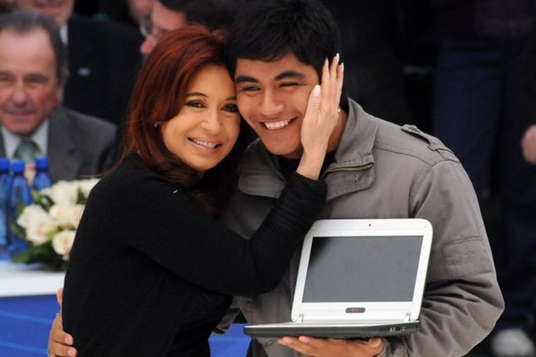 Conectar Igualdad Vuelve el programa Conectar Igualdad , lanzado durante el mandato de Cristina Fernández de Kirchner.  Foto: Twitter