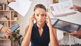 Un estudio evaluó el uso de celular en jóvenes de entre 18 y 30 años. Foto: Freepik