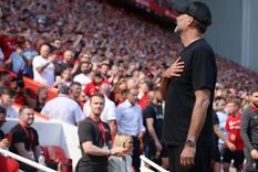 klopp ante los hinchas de Liverpool. Foto: NA klopp ante los hinchas de Liverpool. Foto: NA