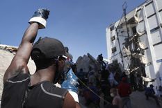 Colombia busca recuperarse del terremoto. Foto Efe