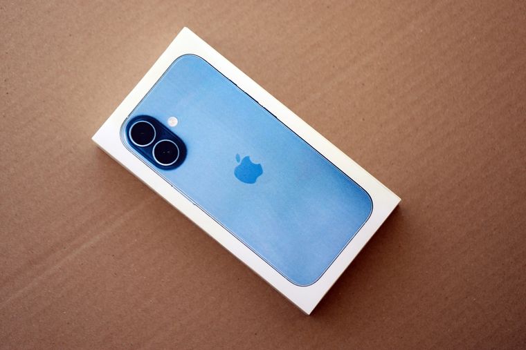 El iPhone 17 de Apple presenta un diseño resistente y potencia extrema para el uso diario.