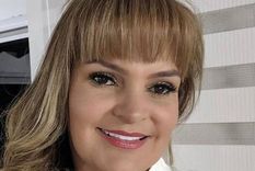 ella es marta navarro, la bella madre de karol g