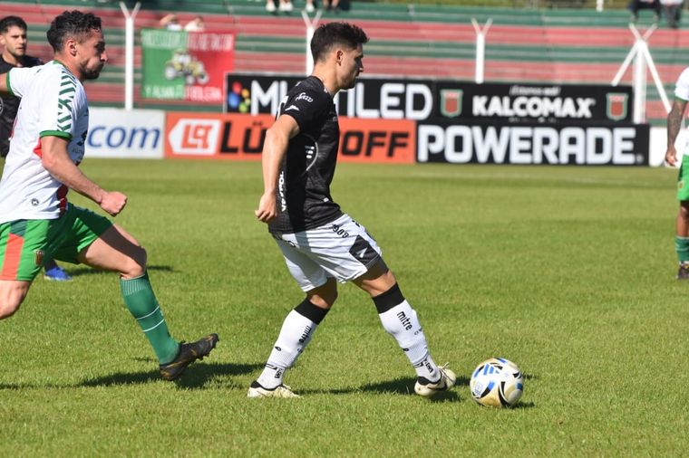 Gimnasia perdió algo más que un partido en Carlos Casares. Gimnasia perdió algo más que un partido en Carlos Casares. 