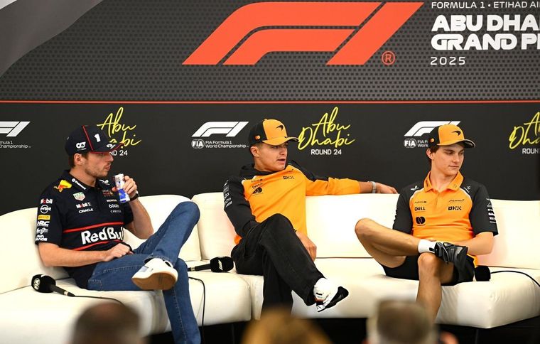 Max Verstappen, Oscar Piastri y Lando Norris, los tres pilotos en luchan por ser campeones de la Fórmula 1, en el Media Day del GP de Abu Dabi.