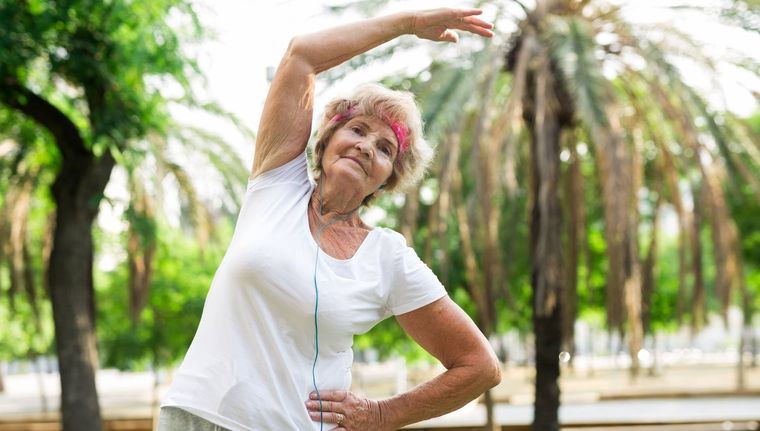 Cómo mantener controlada la presión arterial con ejercicios isométricos estáticos (Shutterstock).