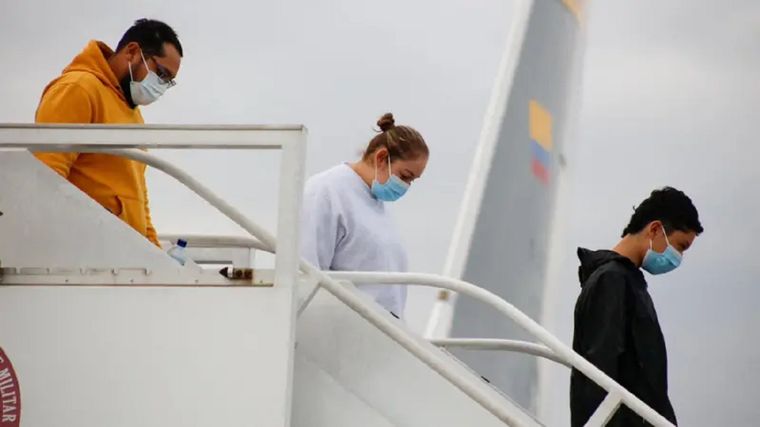 201 colombianos llegaron al país este martes tras ser deportados de EE.UU. Foto: X