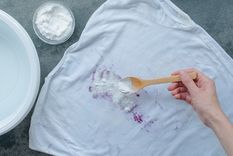 Los 3 ingredientes que no pueden faltar en casa para blanquear prendas. Foto: Fuente: Shutterstock