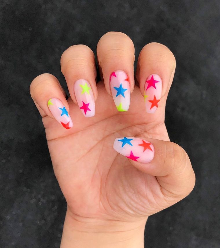 Estas son las manicuras que puedes elegir para este Carnaval 2022 Foto: Instagram