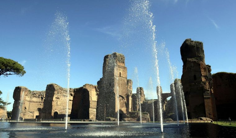 El agua ha vuelto a brotar en las históricas termas de Caracalla de Roma muchos siglos después. Foto: Efe.