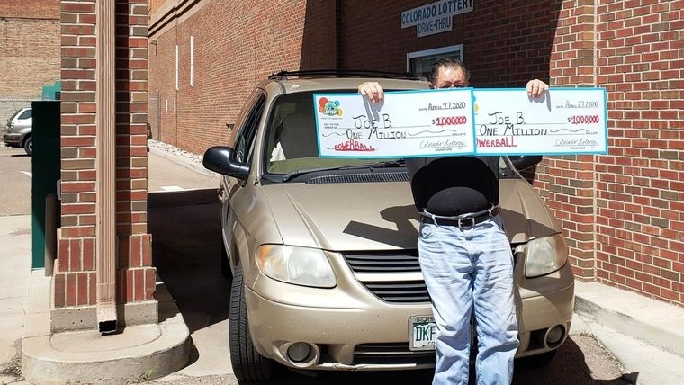 El ganador de la lotería Powerball, Pueblo, EE.UU., 25 de marzo de 2020.