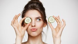 ¿Tu cara pide ayuda? Probá estos trucos helados que están salvando pieles reales. Foto: Freepik