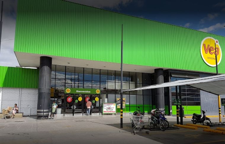 Los supermercados no abrirán sus puertas el día miércoles 18 de mayo.