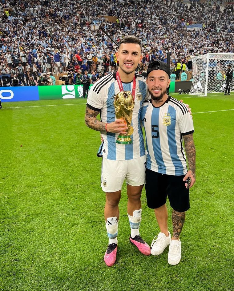 Leandro Paredes y Luciano Acosta hicieron las inferiores en Boca, usaron la 10 y son muy amigos: ¿volverán a encontrarse en el Xeneize? Leandro Paredes y Luciano Acosta hicieron las inferiores en Boca, usaron la 10 y son muy amigos: ¿volverán a encontrarse en el Xeneize? 
