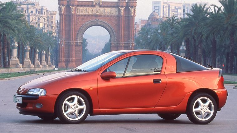 Todo sobre el Opel Tigra: del coupé de 1994 sobre base Corsa al descapotable TwinTop