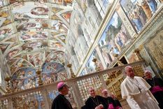 El papa Francisco, en la Capilla Sixtina, del Vaticano. Foto: Efe.