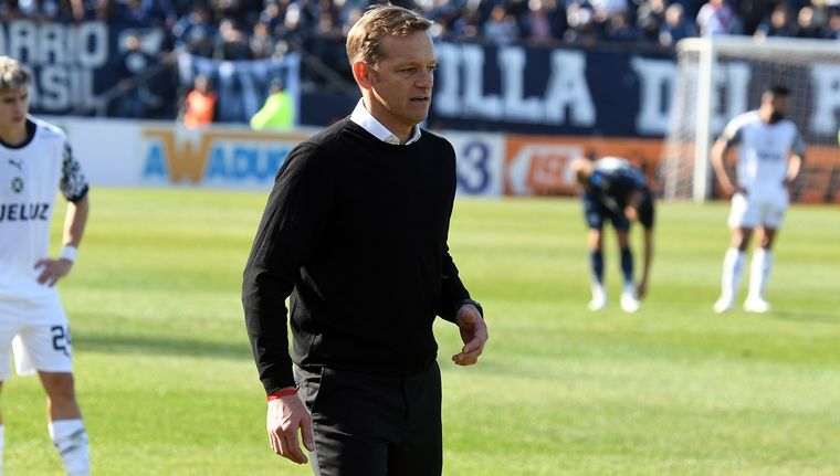 Cicotello volvió a marginar a un referente del plantel. Foto: ALF PONCE MERCADO / MDZ